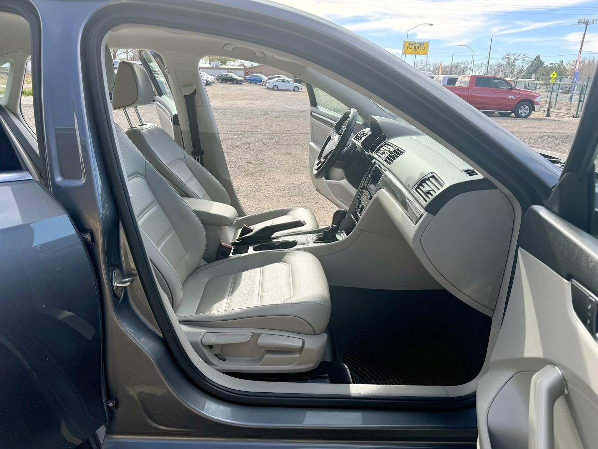 Volkswagen Passat SE 4D Sedan 2018