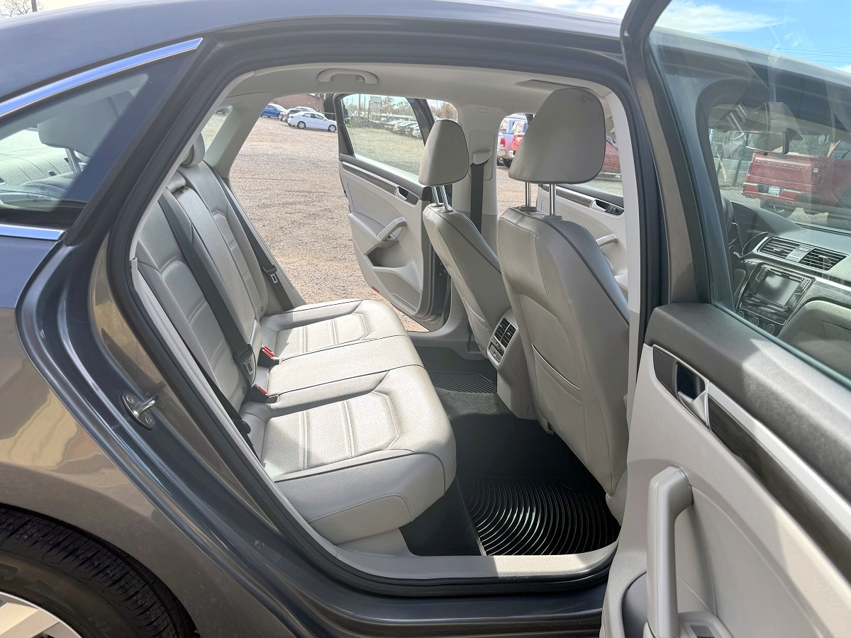 Volkswagen Passat SE 4D Sedan 2018