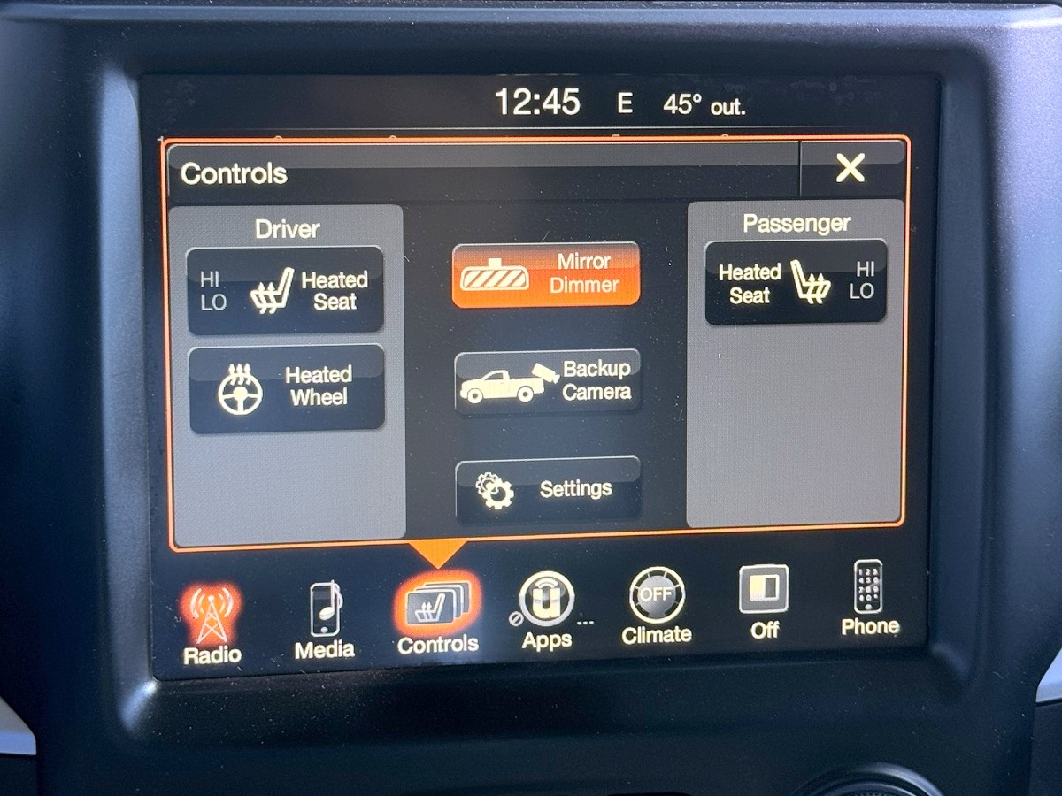 RAM 2500 Big Horn Crew Cab 4WD SWB 2016