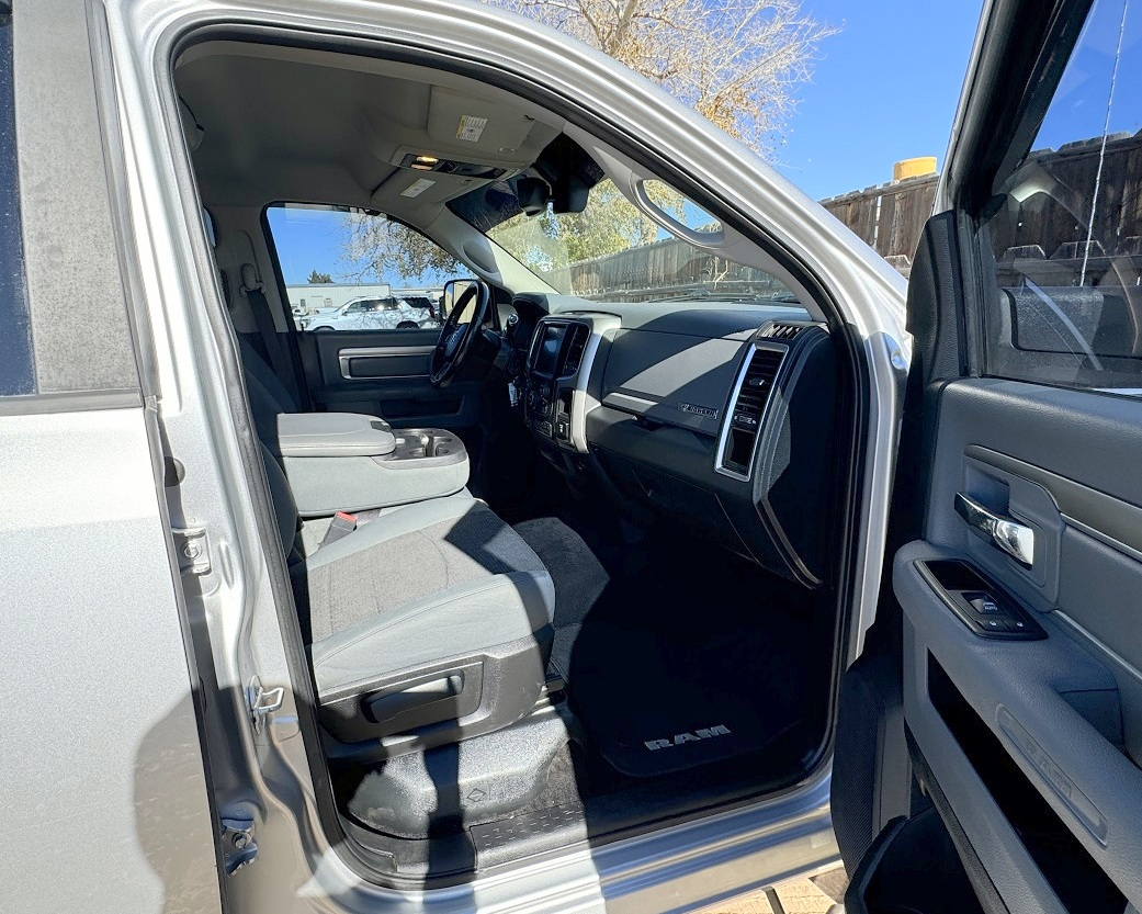 RAM 2500 Big Horn Crew Cab 4WD SWB 2016