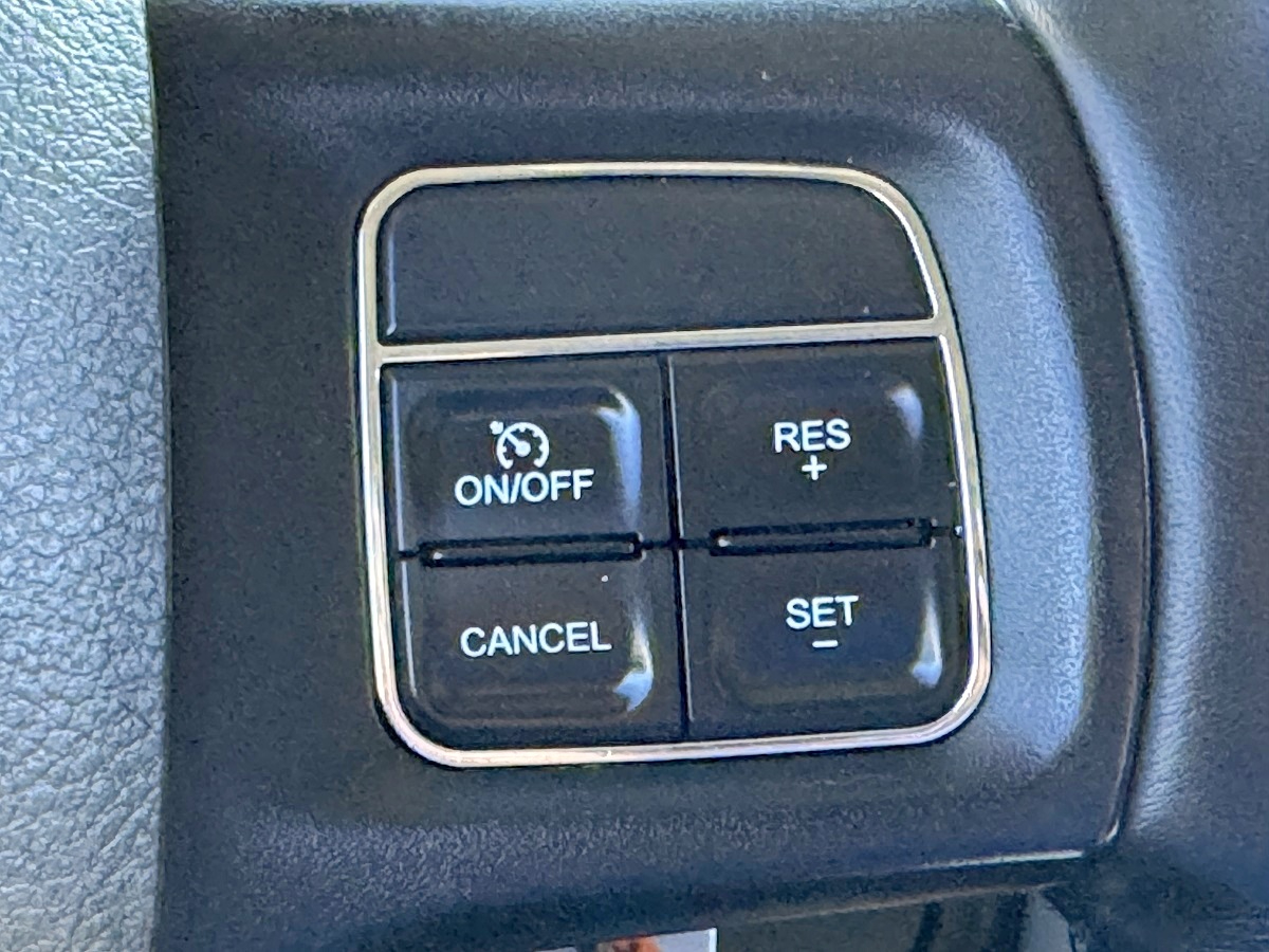 RAM 2500 Big Horn Crew Cab 4WD SWB 2016