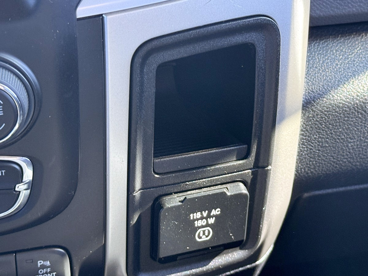 RAM 2500 Big Horn Crew Cab 4WD SWB 2016