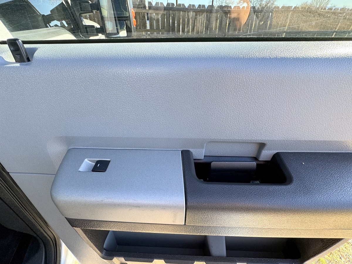 Ford Super Duty F-250 SRW XLT 4WD Crew Cab 6.75' Box 2015