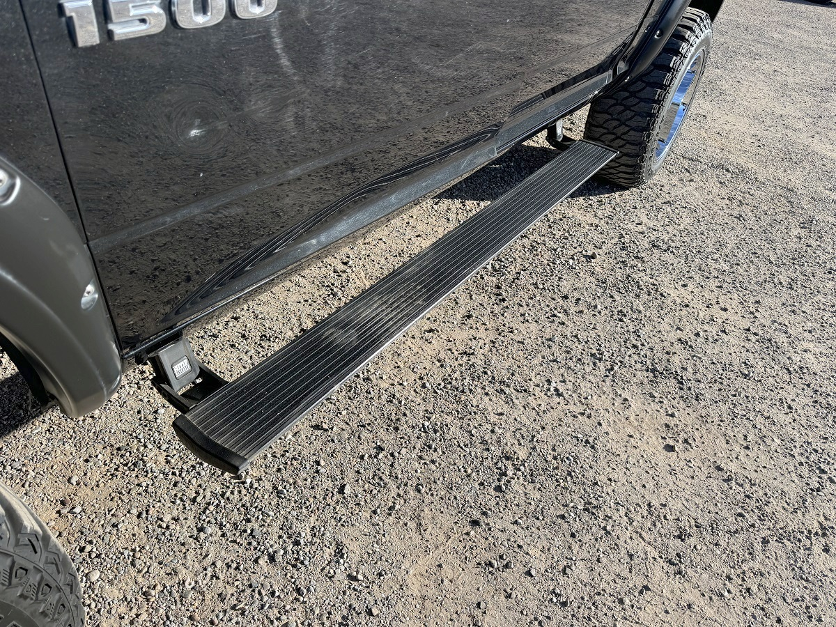 RAM 1500 SLT Crew Cab 4WD 2018