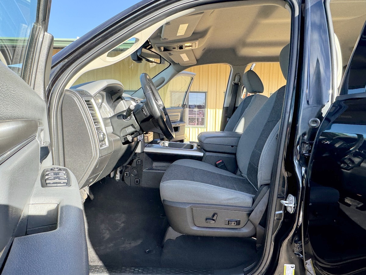 RAM 1500 SLT Crew Cab 4WD 2018