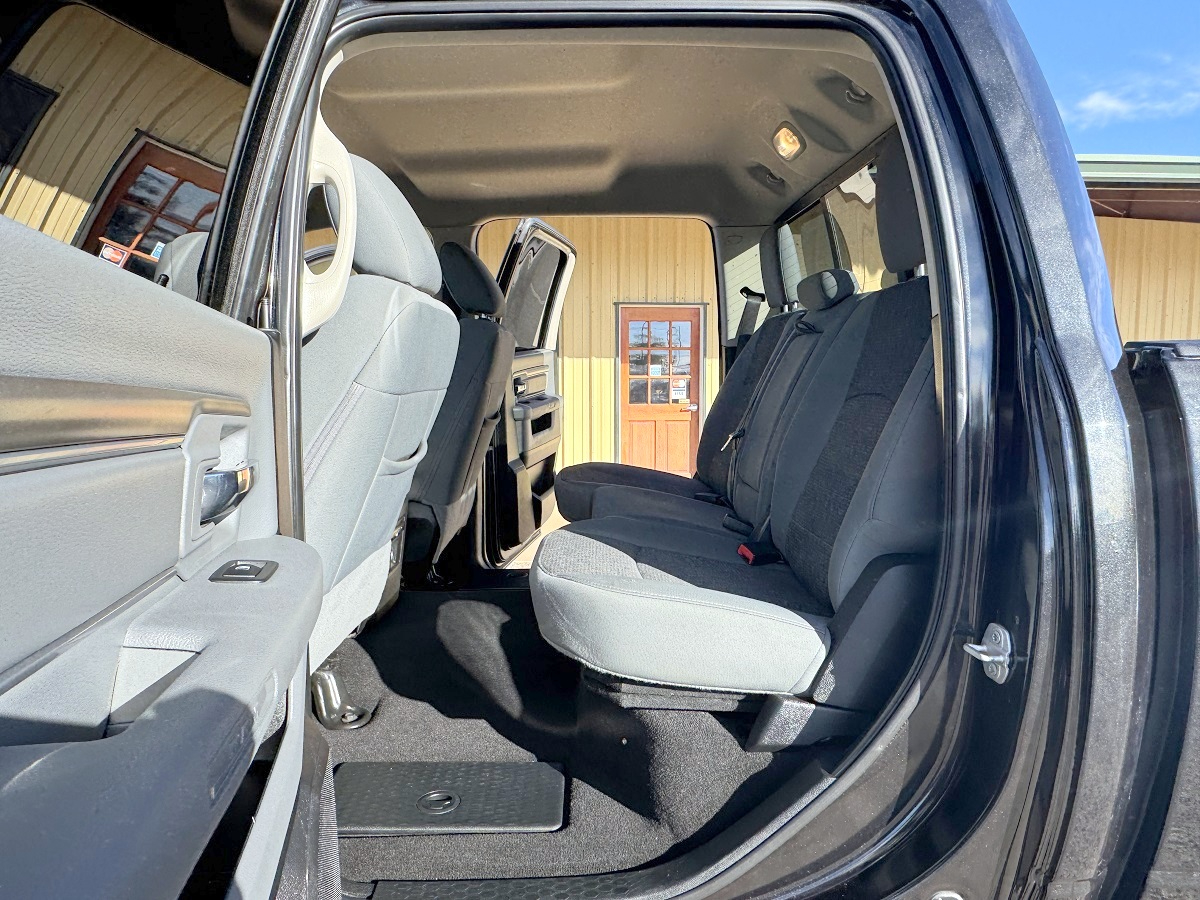 RAM 1500 SLT Crew Cab 4WD 2018