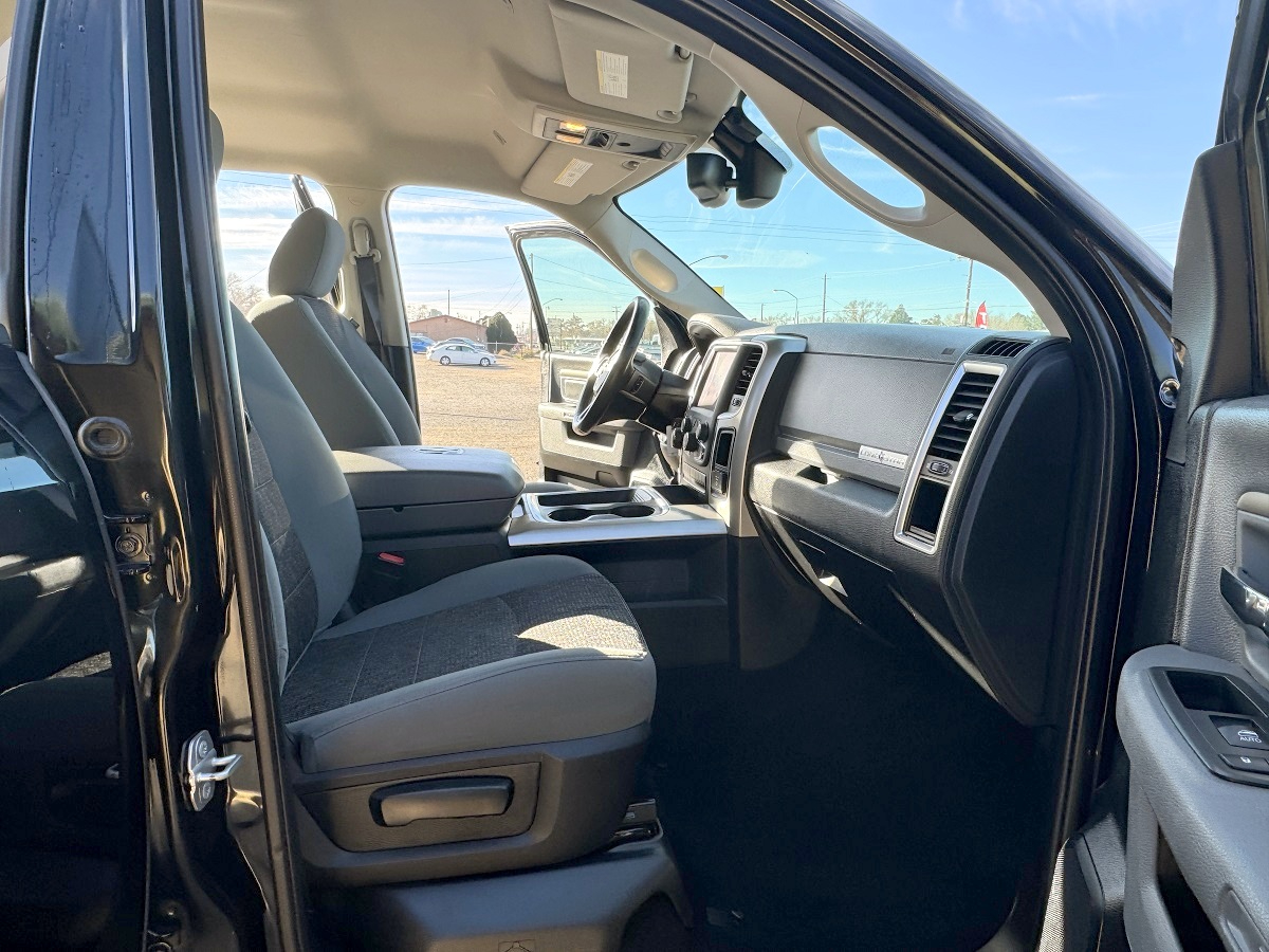 RAM 1500 SLT Crew Cab 4WD 2018