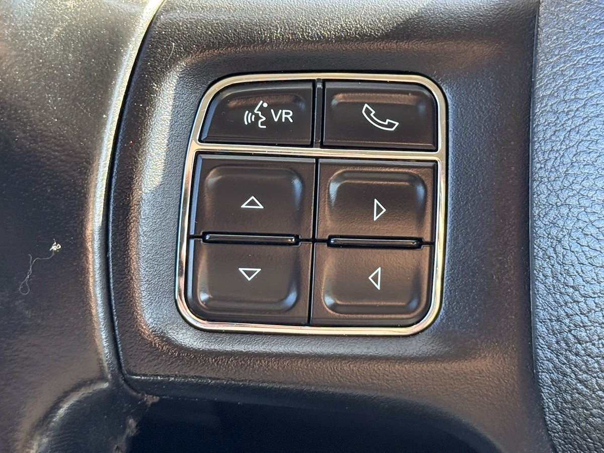 RAM 1500 SLT Crew Cab 4WD 2018