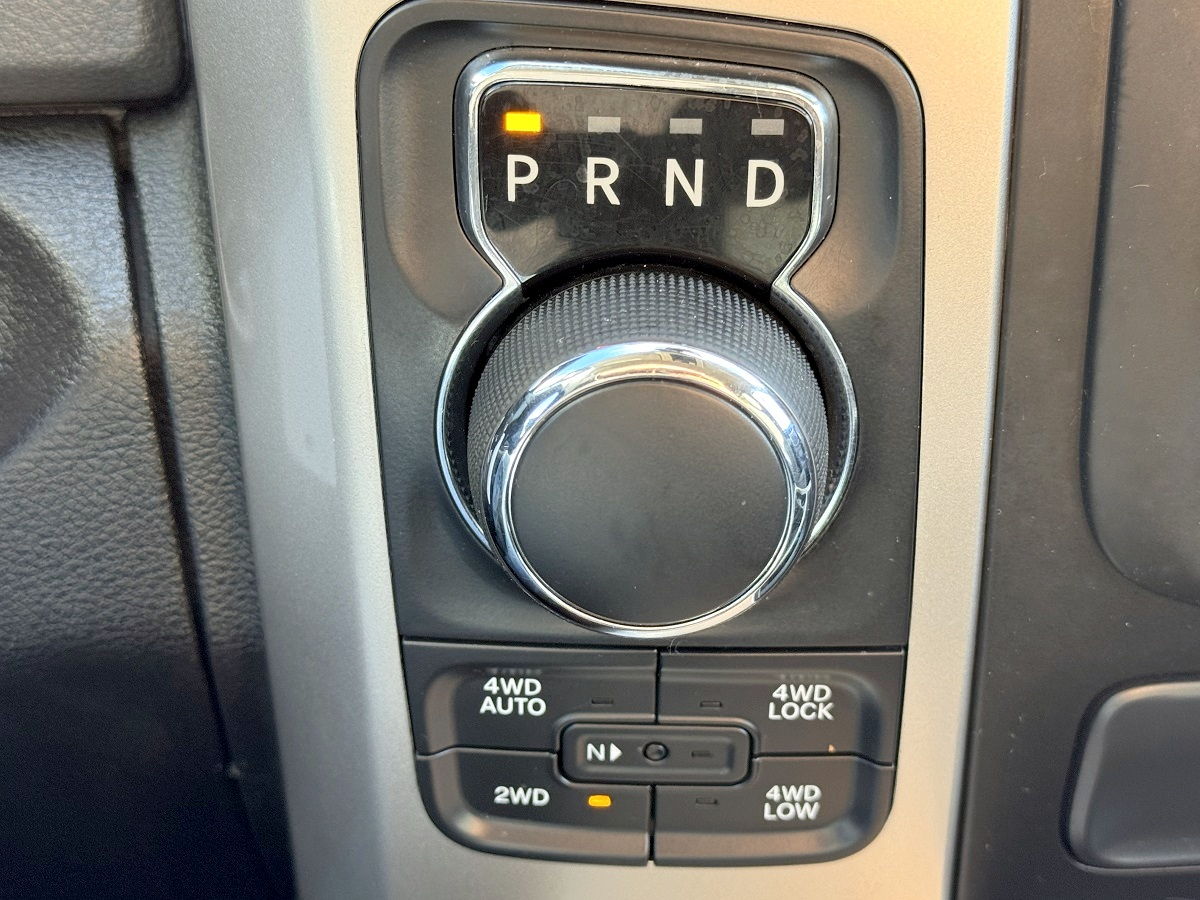 RAM 1500 SLT Crew Cab 4WD 2018