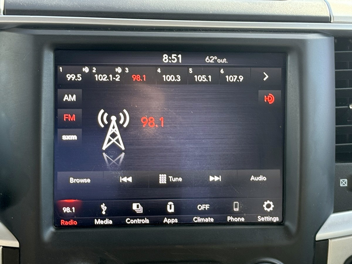 RAM 1500 SLT Crew Cab 4WD 2018