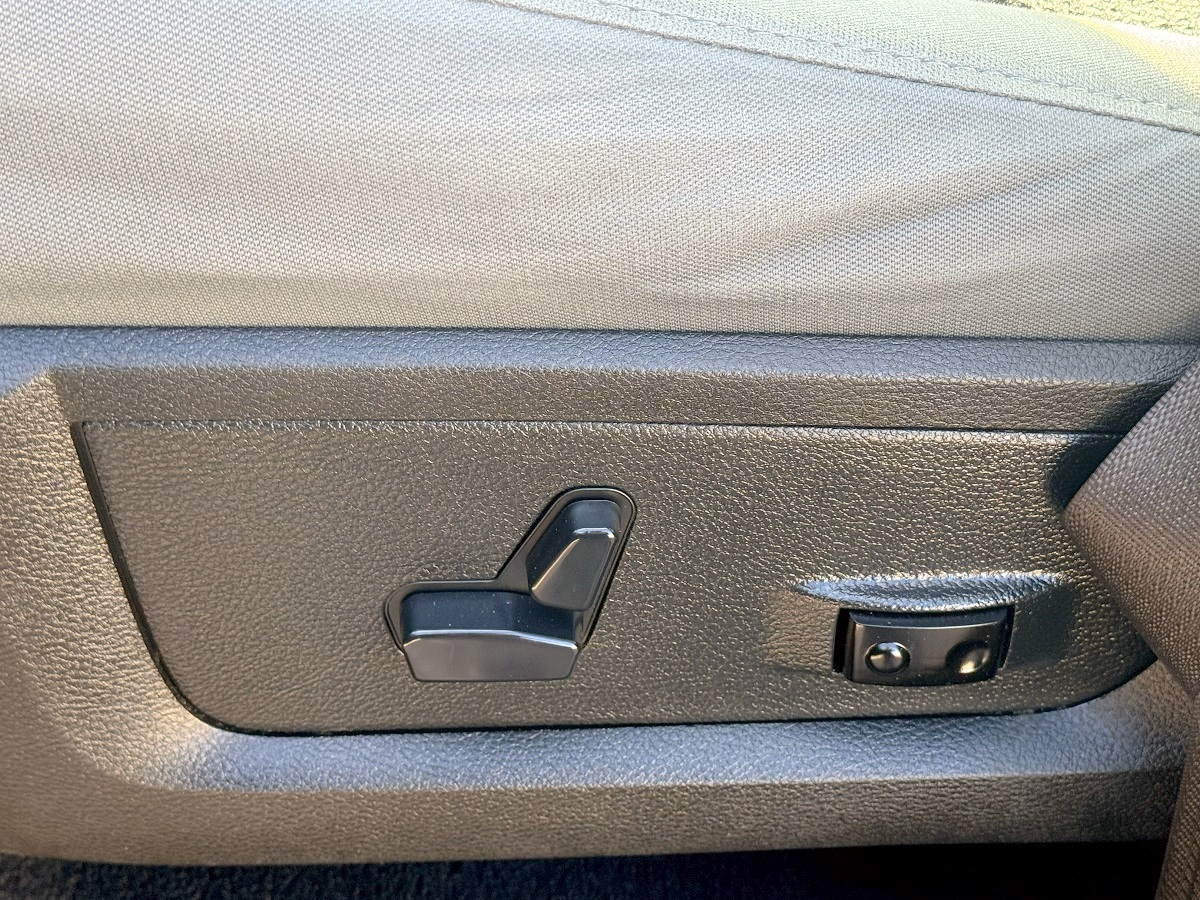 RAM 1500 SLT Crew Cab 4WD 2018