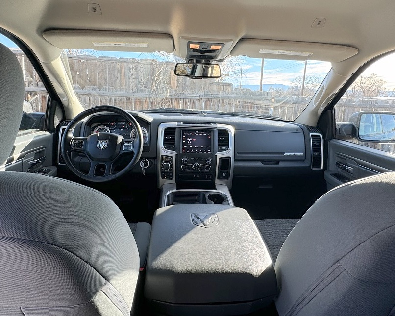 RAM 1500 SLT Crew Cab 4WD 2018