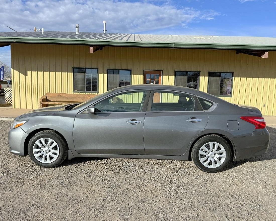 Nissan Altima S 4D Sedan 2.5 2016