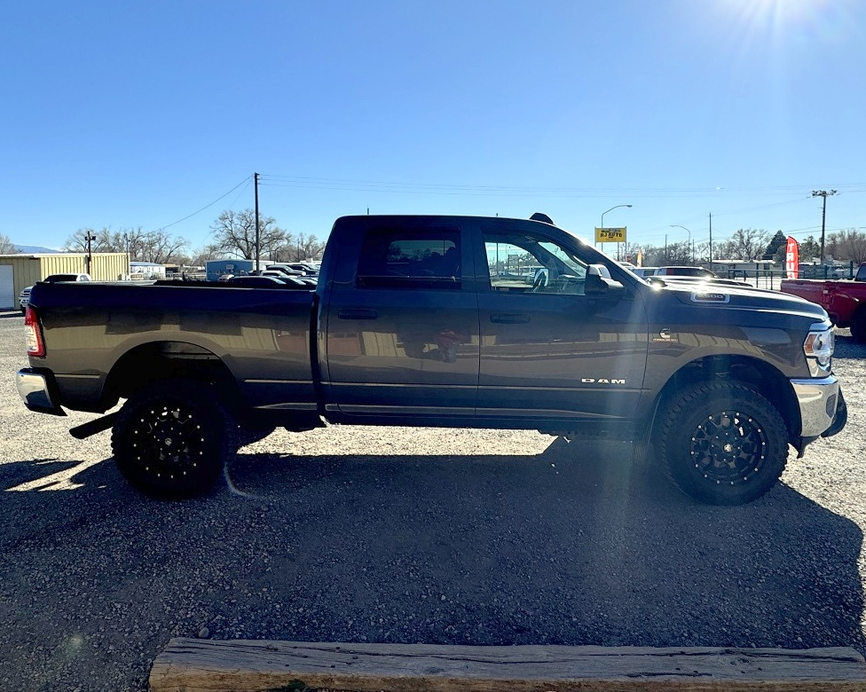 RAM 2500 Tradesman 4x4 Crew Cab 6'4" Box 2019