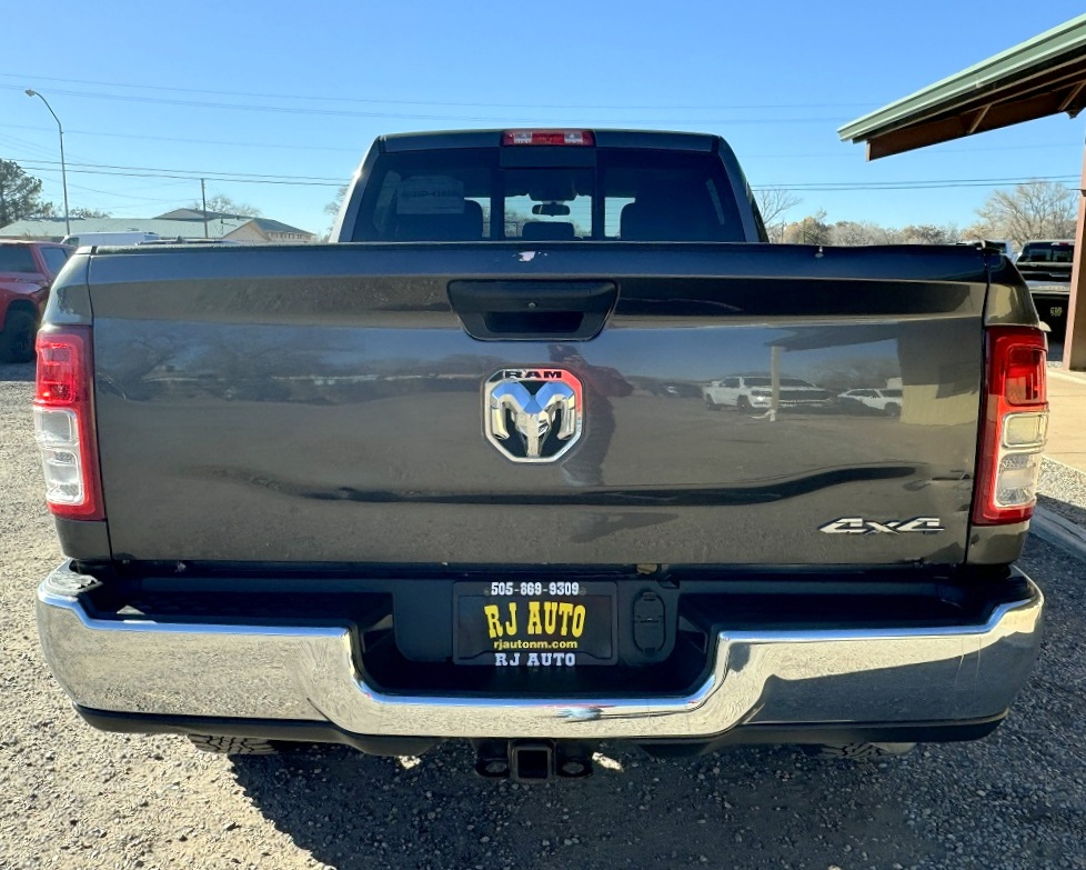 RAM 2500 Tradesman 4x4 Crew Cab 6'4" Box 2019