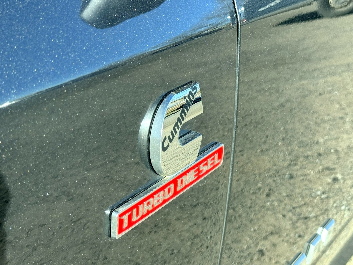 RAM 2500 Tradesman 4x4 Crew Cab 6'4" Box 2019