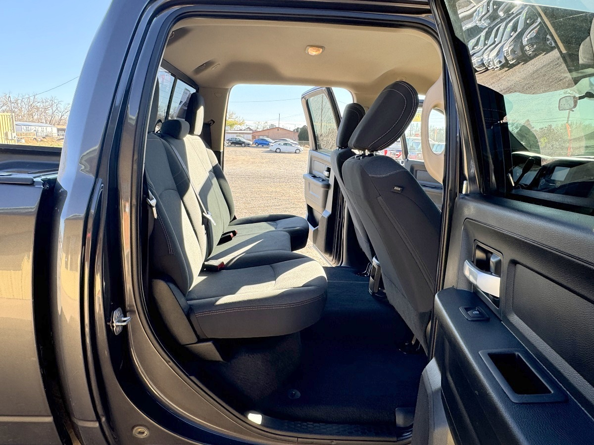 RAM 2500 Tradesman 4x4 Crew Cab 6'4" Box 2019