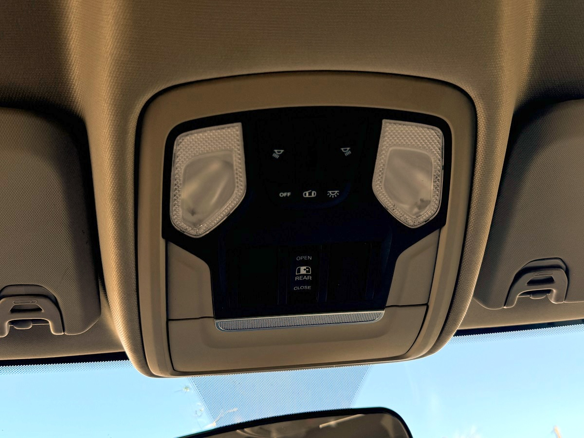 RAM 2500 Tradesman 4x4 Crew Cab 6'4" Box 2019