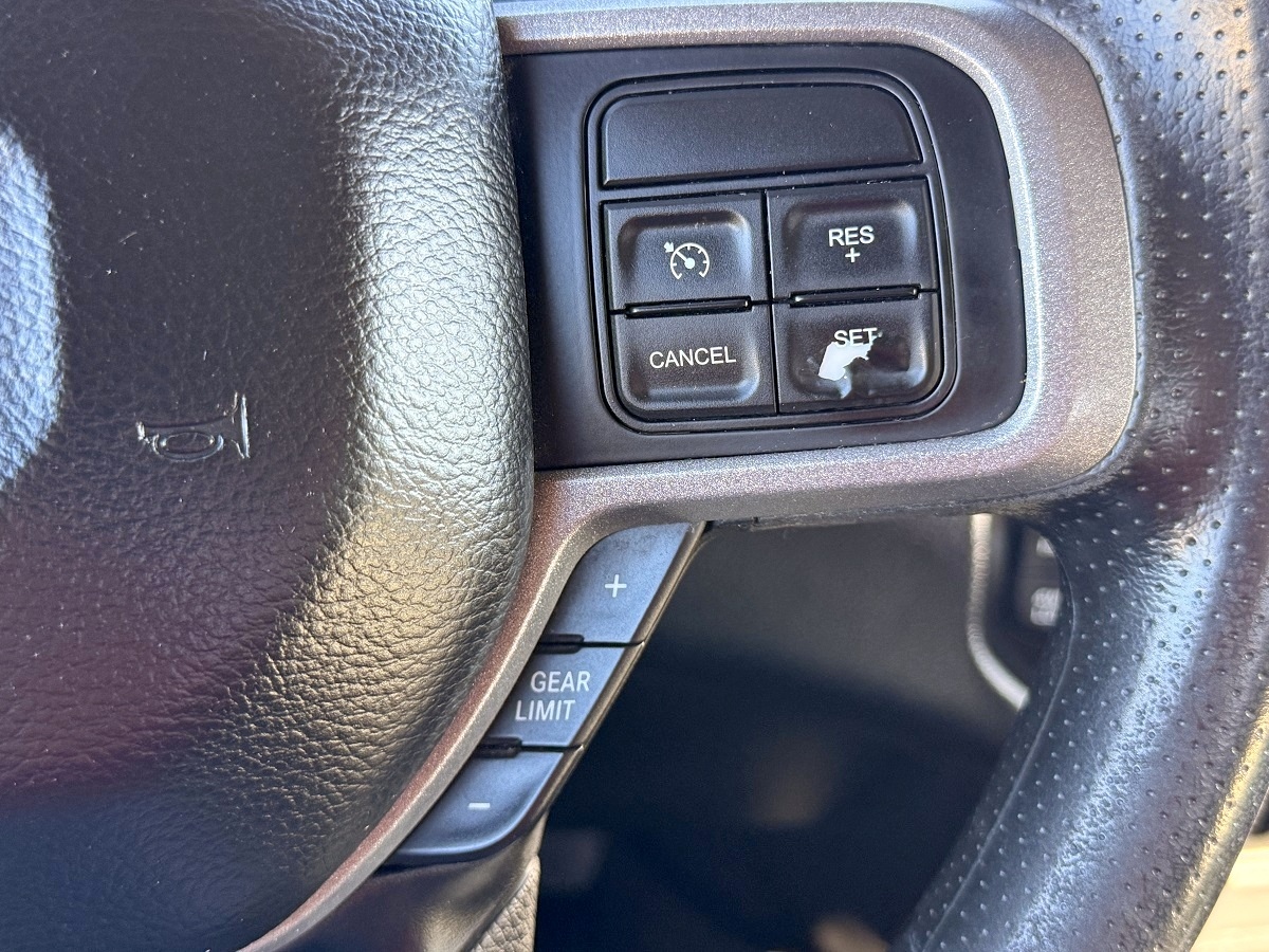 RAM 2500 Tradesman 4x4 Crew Cab 6'4" Box 2019