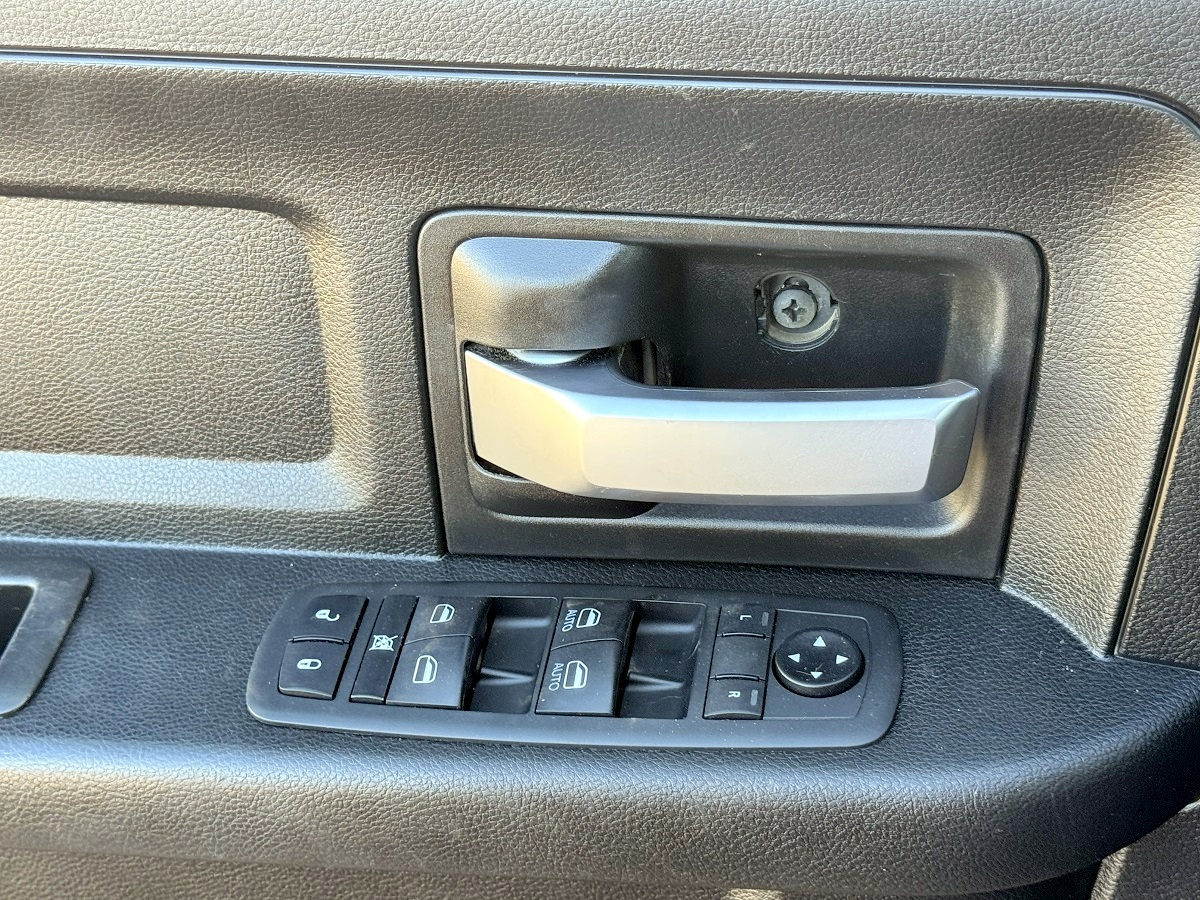 RAM 2500 Tradesman 4x4 Crew Cab 6'4" Box 2019