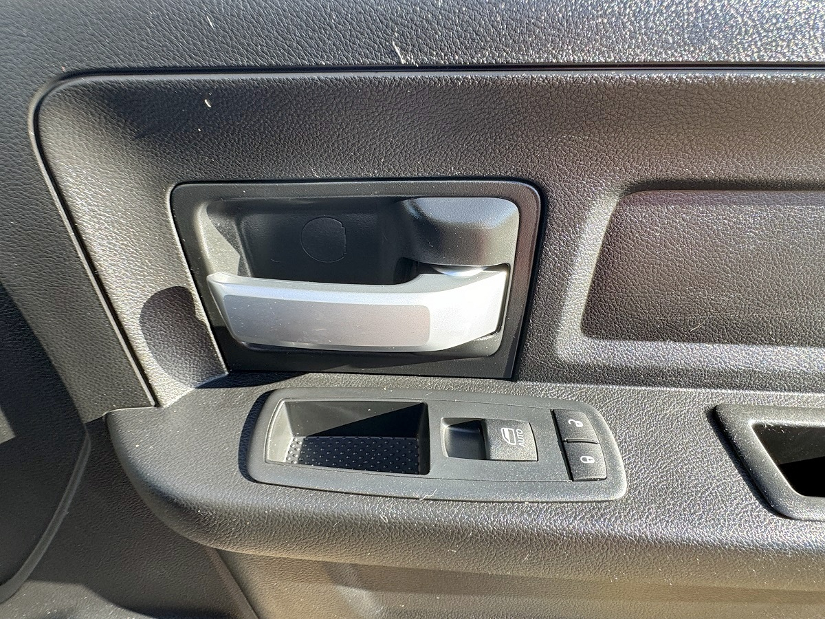 RAM 2500 Tradesman 4x4 Crew Cab 6'4" Box 2019