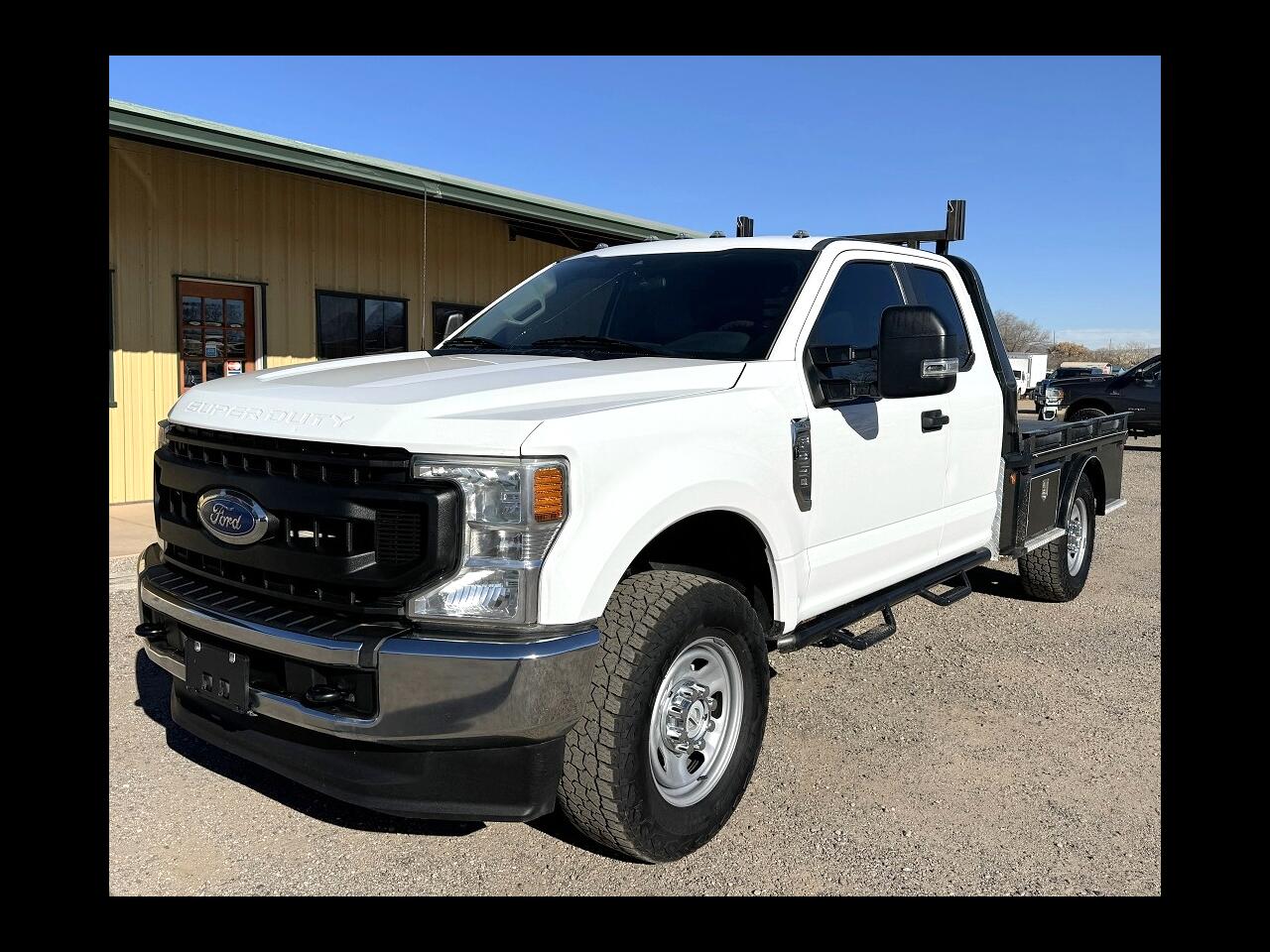 2022 Ford Super Duty F-350 SRW XL 4WD SuperCab 168" WB 60" CA