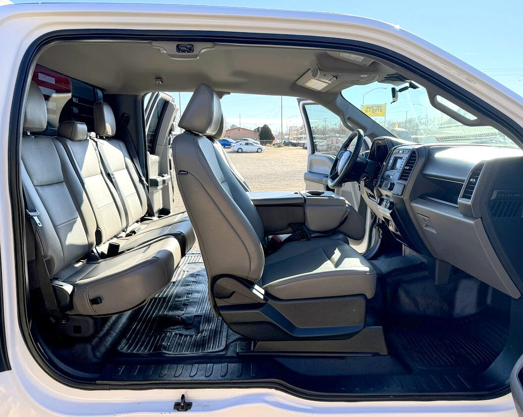 Ford Super Duty F-350 SRW XL 4WD SuperCab 168" WB 60" CA 2022