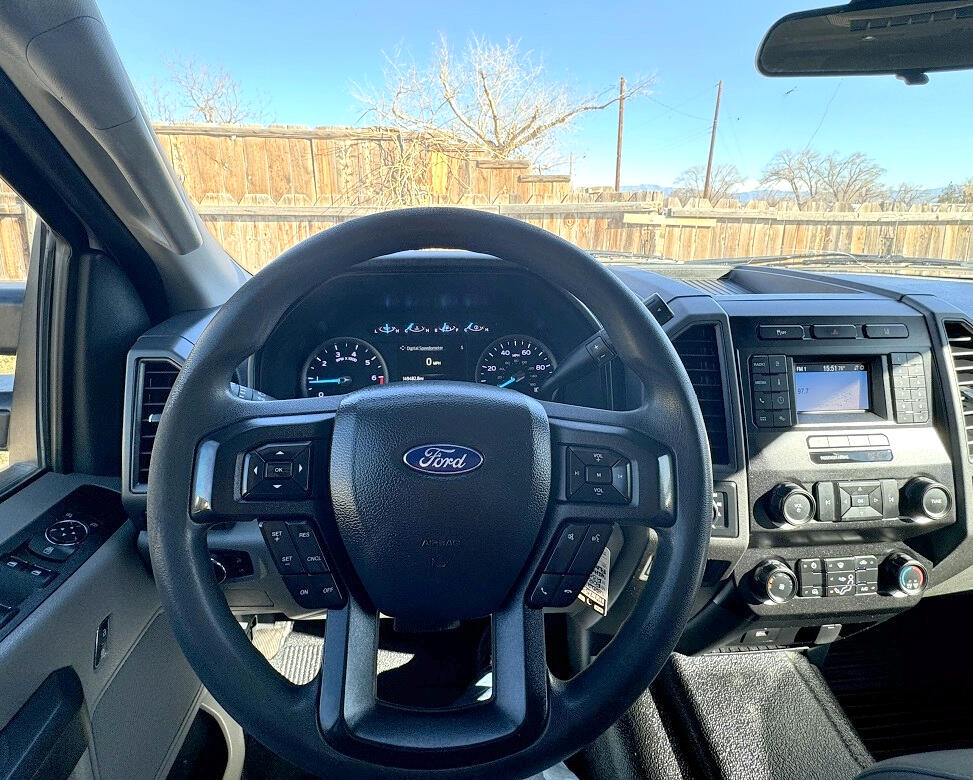 Ford Super Duty F-350 SRW XL 4WD SuperCab 168" WB 60" CA 2022