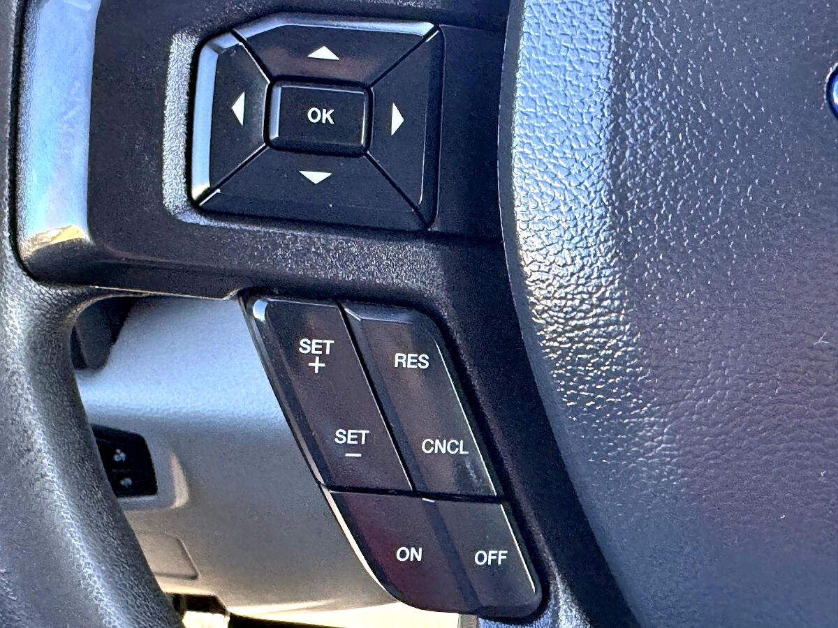 Ford Super Duty F-350 SRW XL 4WD SuperCab 168" WB 60" CA 2022