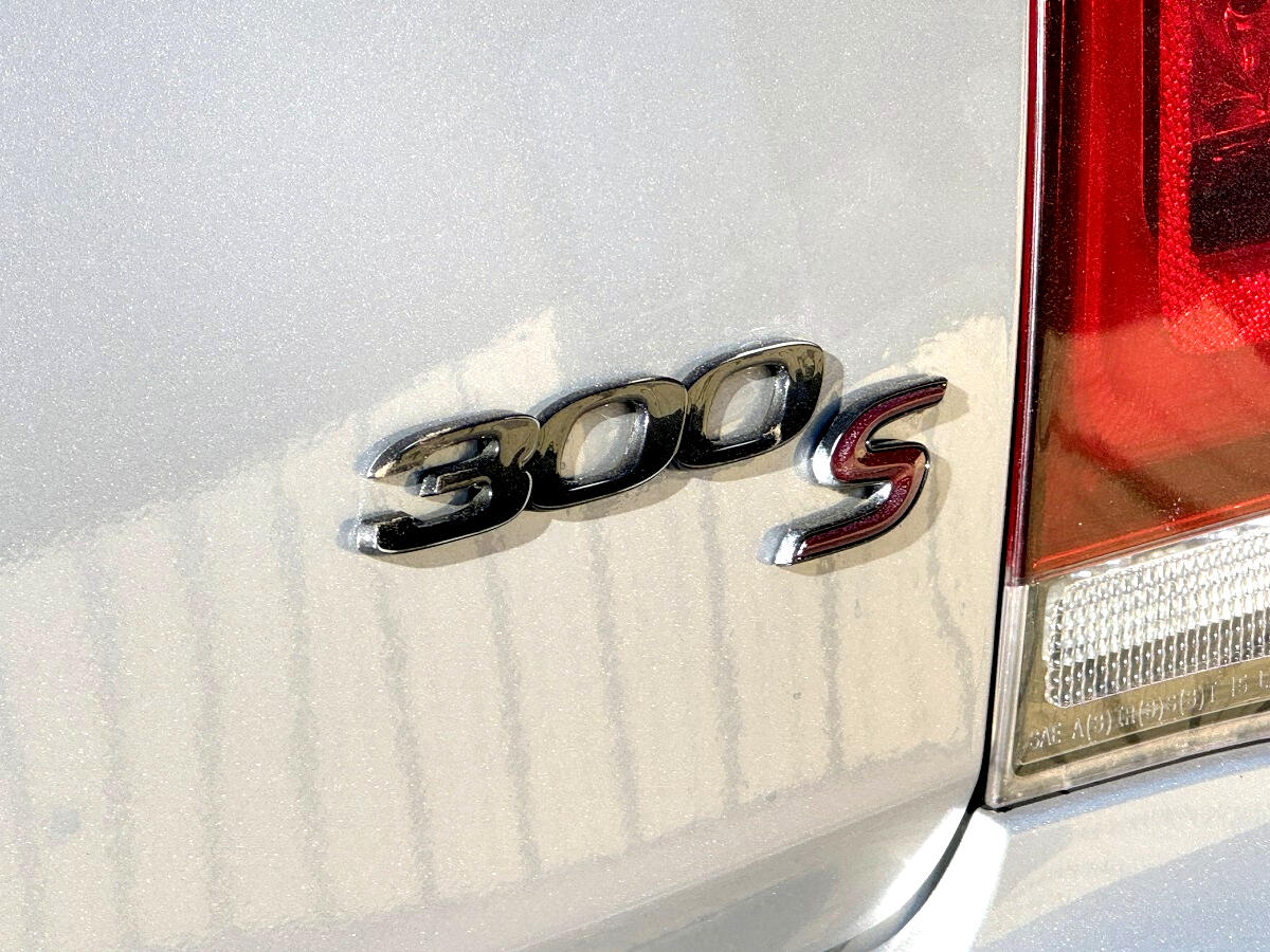 Chrysler 300 S V6 RWD 2021