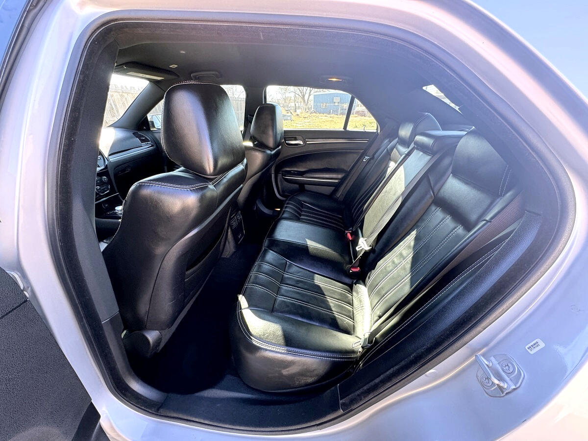 Chrysler 300 S V6 RWD 2021