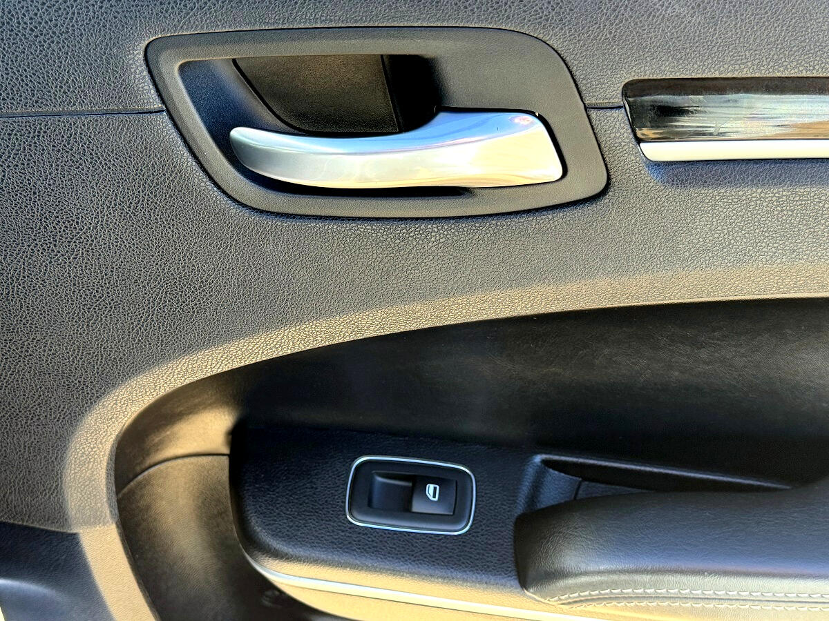 Chrysler 300 S V6 RWD 2021