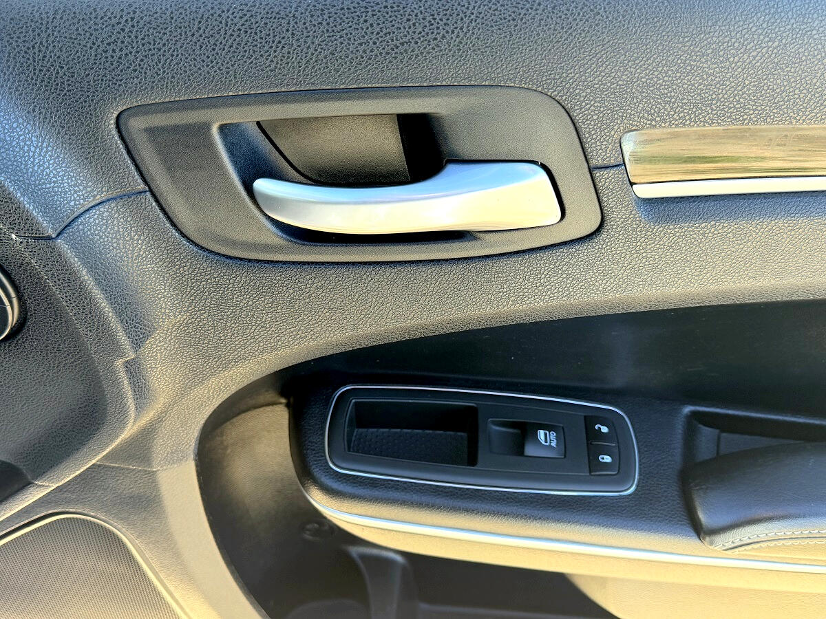 Chrysler 300 S V6 RWD 2021