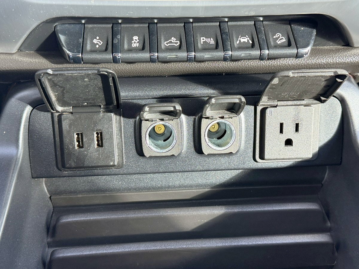 GMC Sierra 1500 SLT Crew Cab 4WD 2018