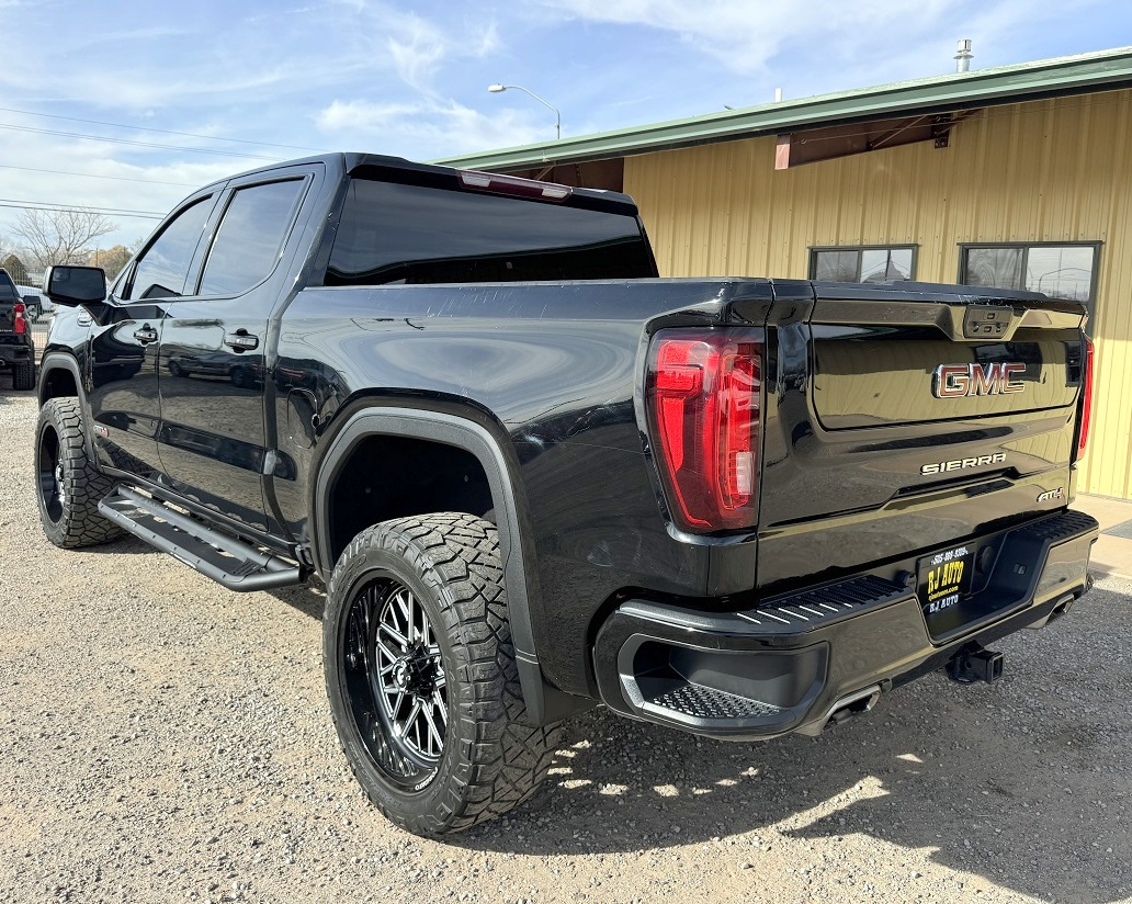 GMC Sierra 1500 AT4 Double Cab 4WD 2021