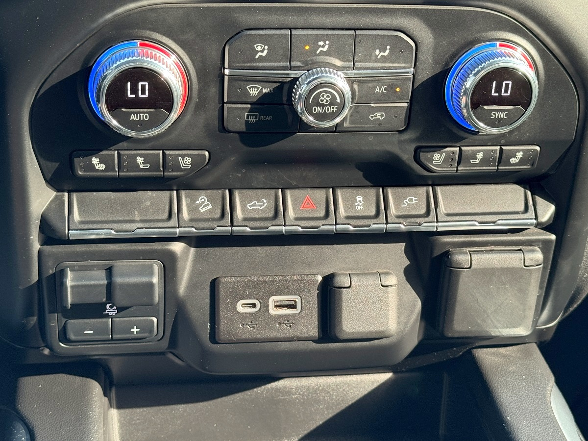 GMC Sierra 1500 AT4 Double Cab 4WD 2021