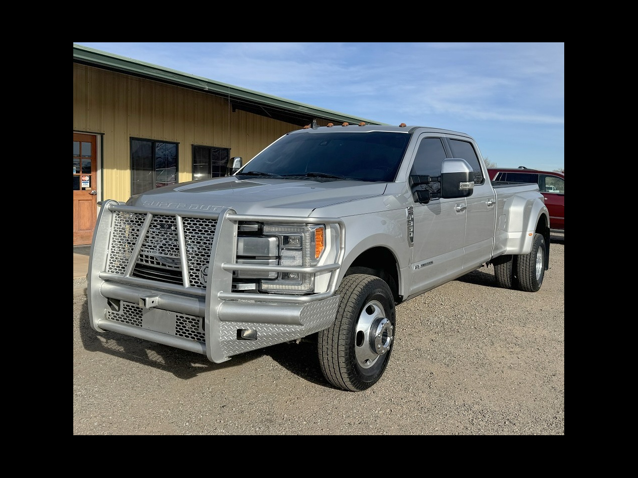 2019 Ford Super Duty F-350 DRW Platinum 4WD Crew Cab 8' Box