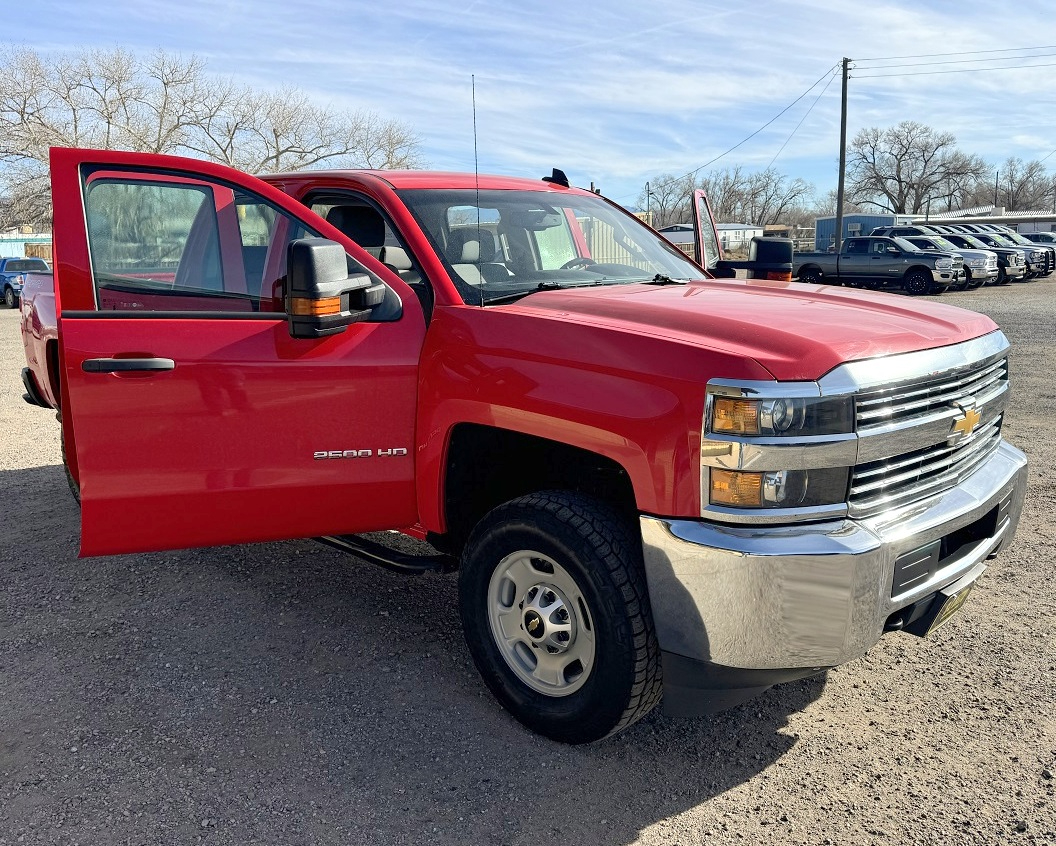 Chevrolet Silverado 2500HD Work Truck Double Cab Short Box 4WD 2017