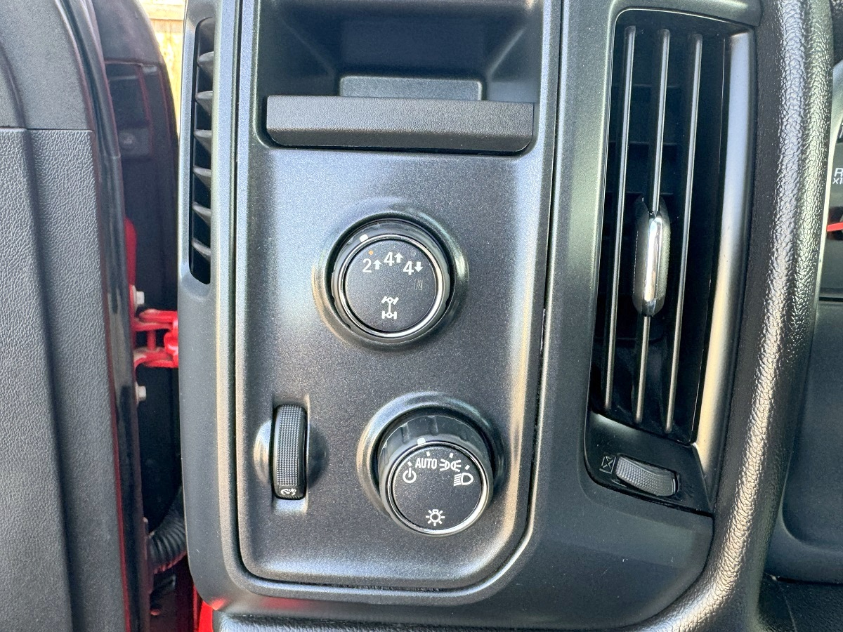 Chevrolet Silverado 2500HD Work Truck Double Cab Short Box 4WD 2017