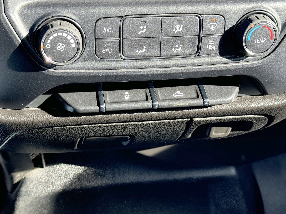 Chevrolet Silverado 2500HD Work Truck Double Cab Short Box 4WD 2017