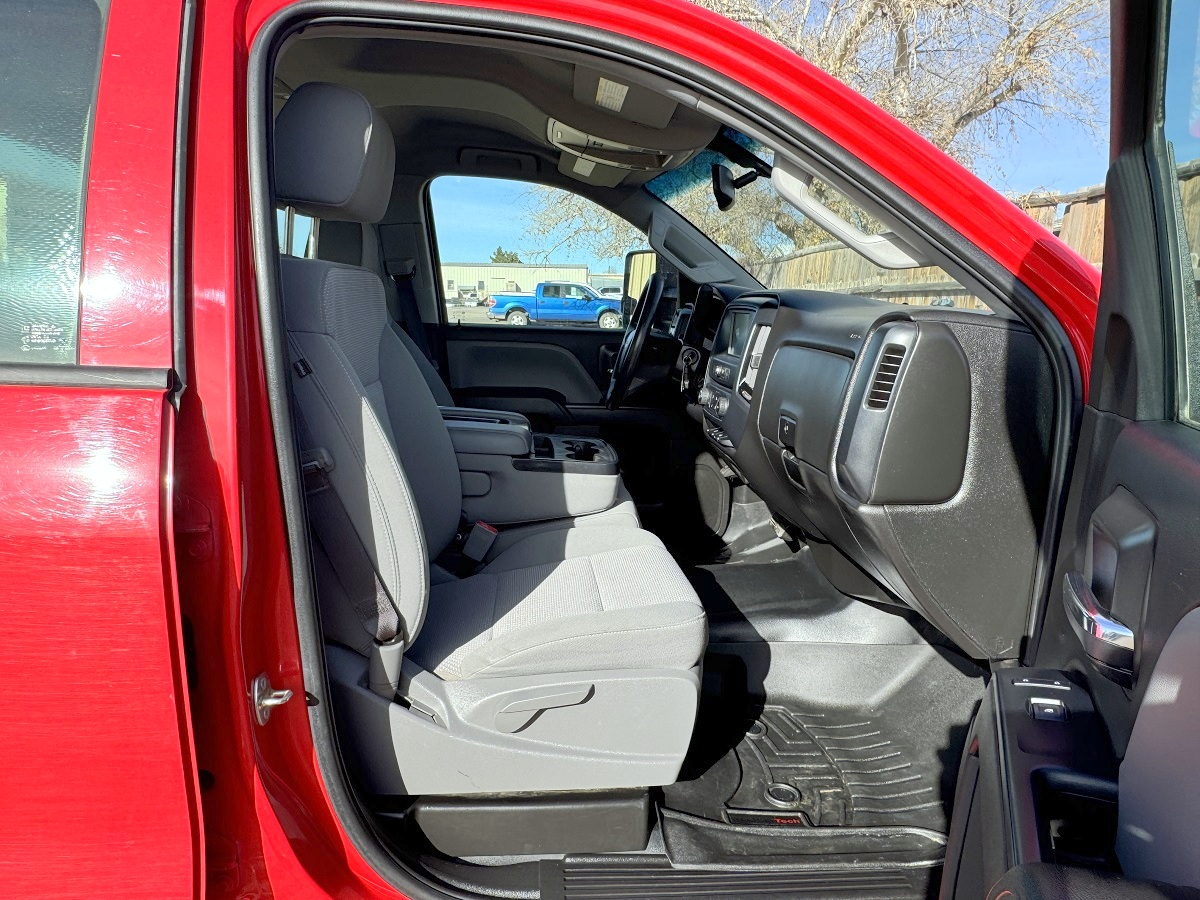 Chevrolet Silverado 2500HD Work Truck Double Cab Short Box 4WD 2017