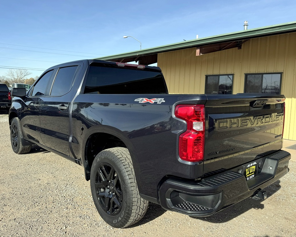 Chevrolet Silverado 1500 1LT Crew Cab 4WD 2022