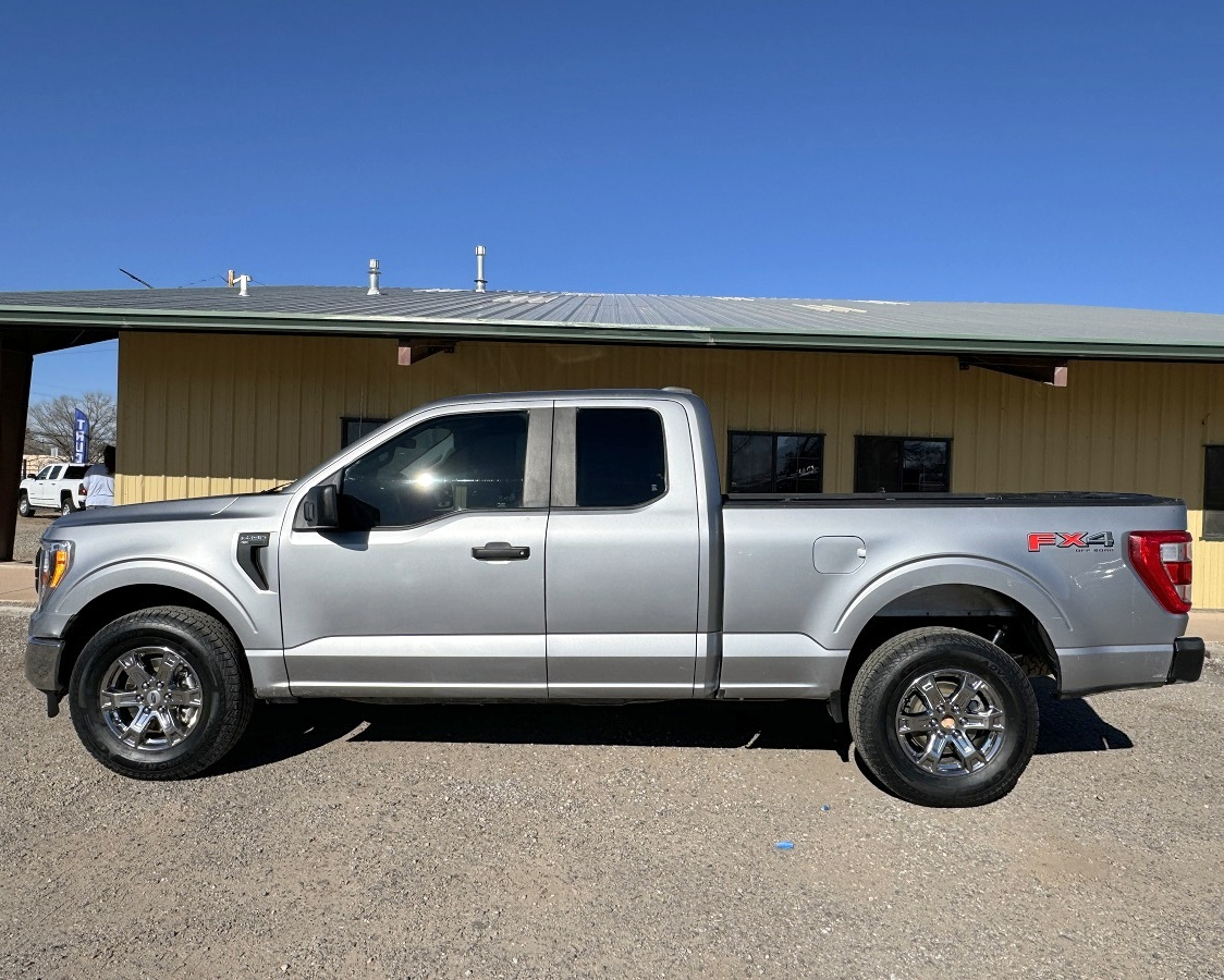 Ford F-150 XL 4WD SuperCab 6.5' Box 2022