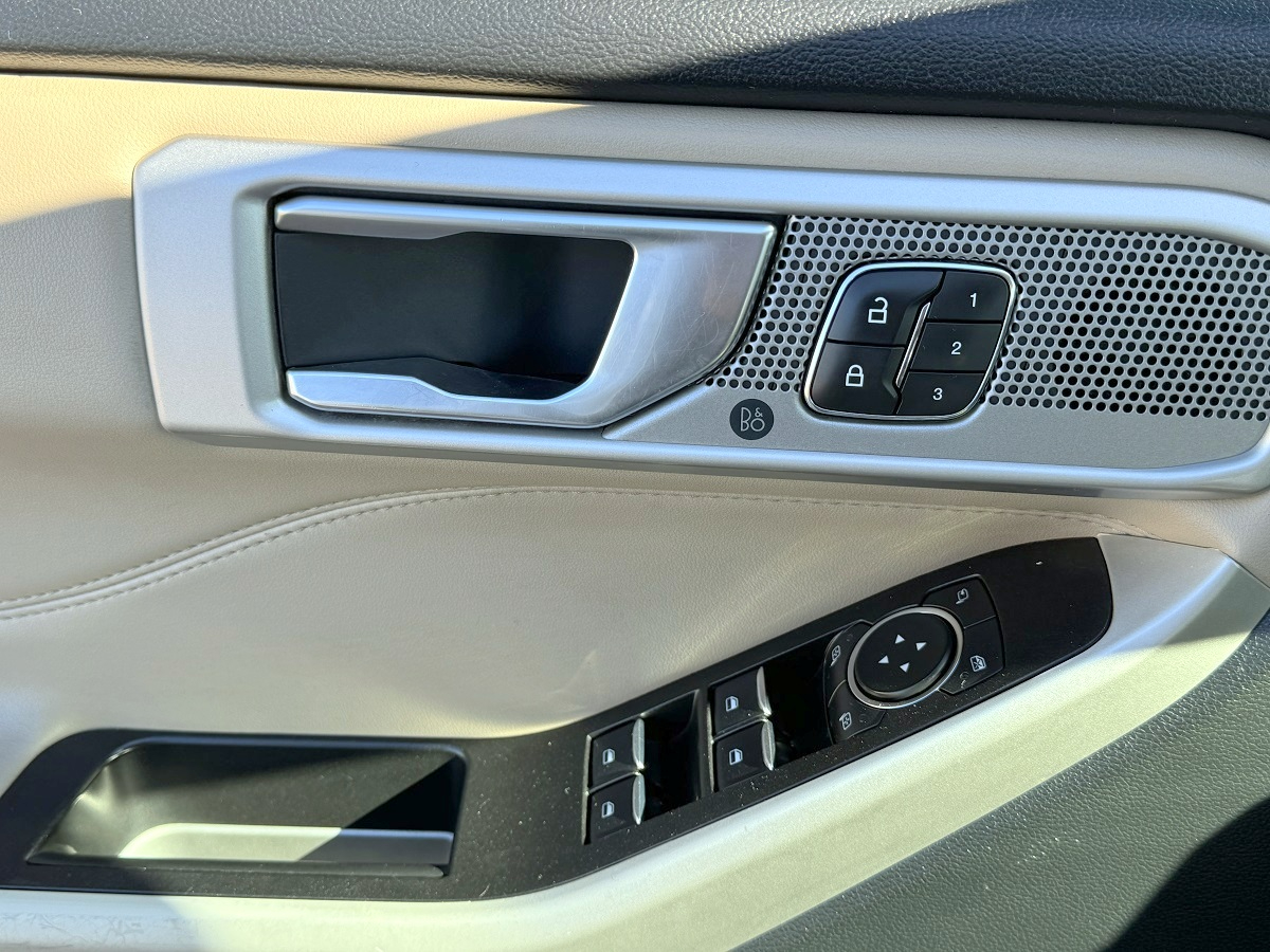 Ford Explorer Limited FWD 2021