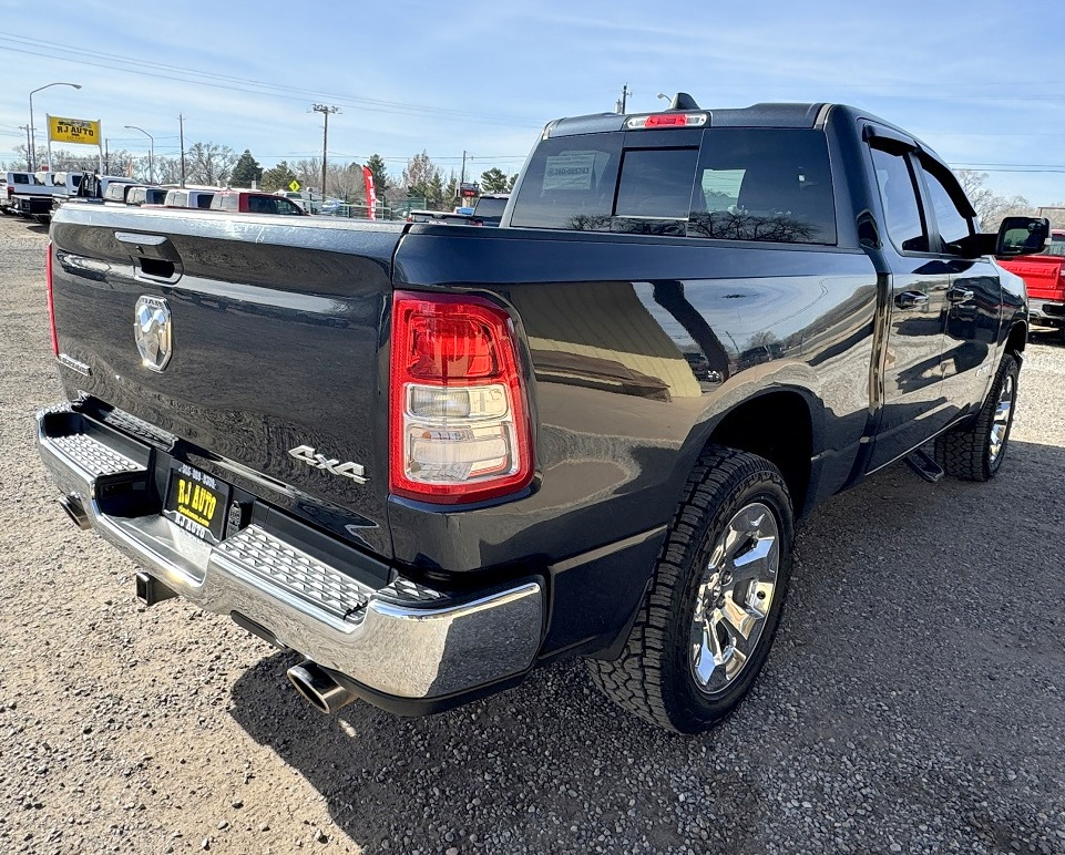 RAM 1500 Big Horn 4x4 Quad Cab 6'4" Box 2021