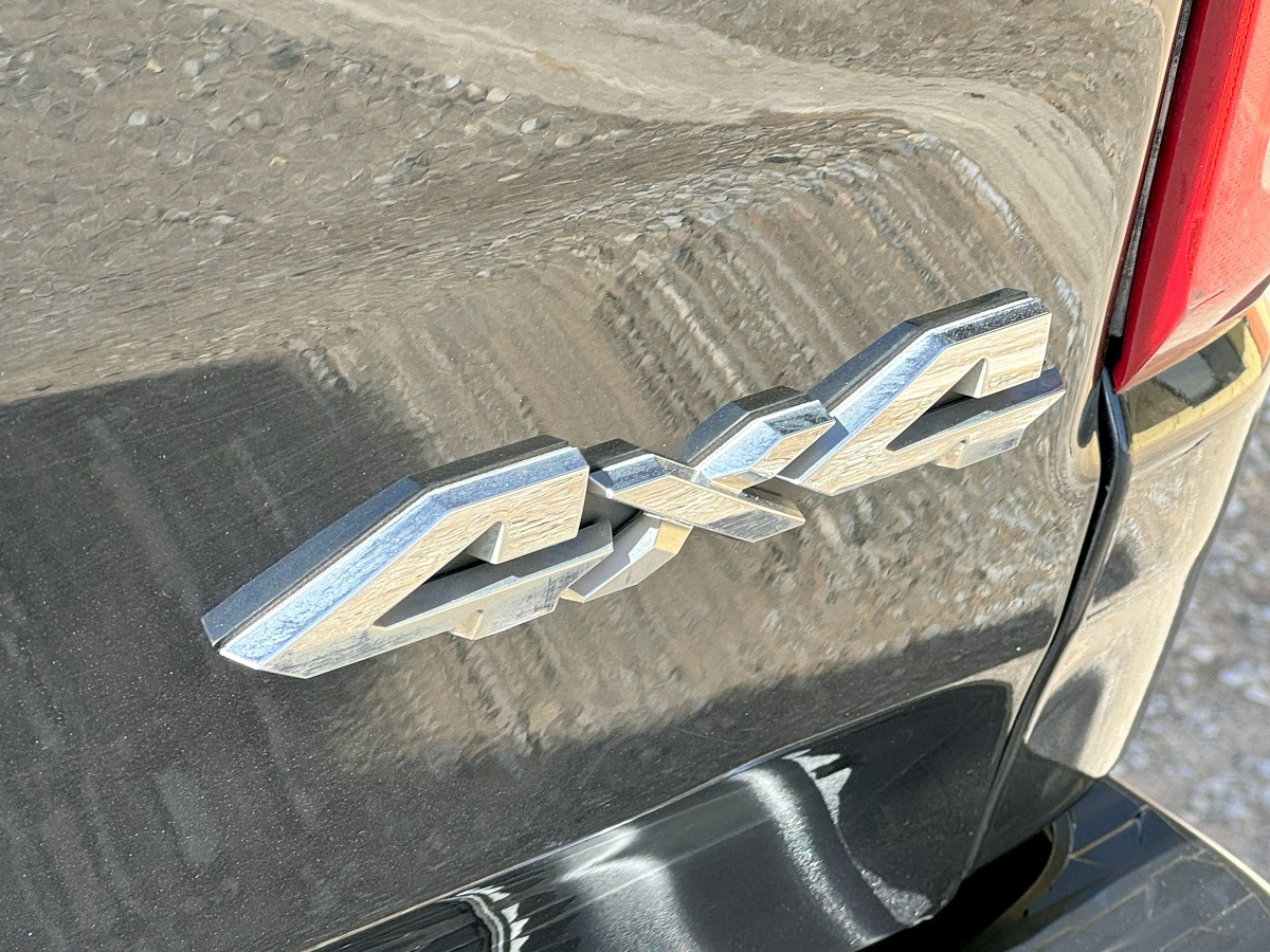 RAM 1500 Big Horn 4x4 Quad Cab 6'4" Box 2021