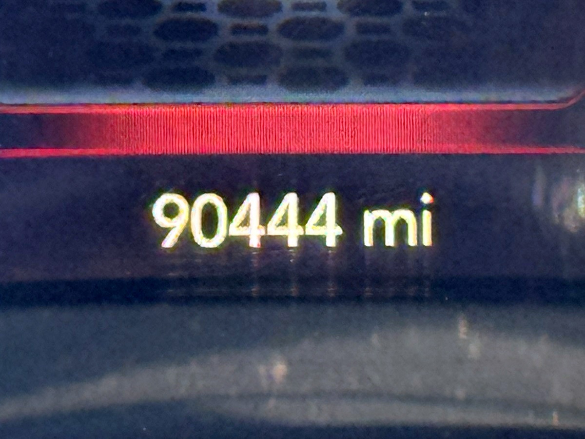 RAM 1500 Big Horn 4x4 Quad Cab 6'4" Box 2021