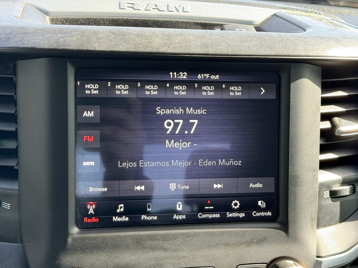 RAM 1500 Big Horn 4x4 Quad Cab 6'4" Box 2021