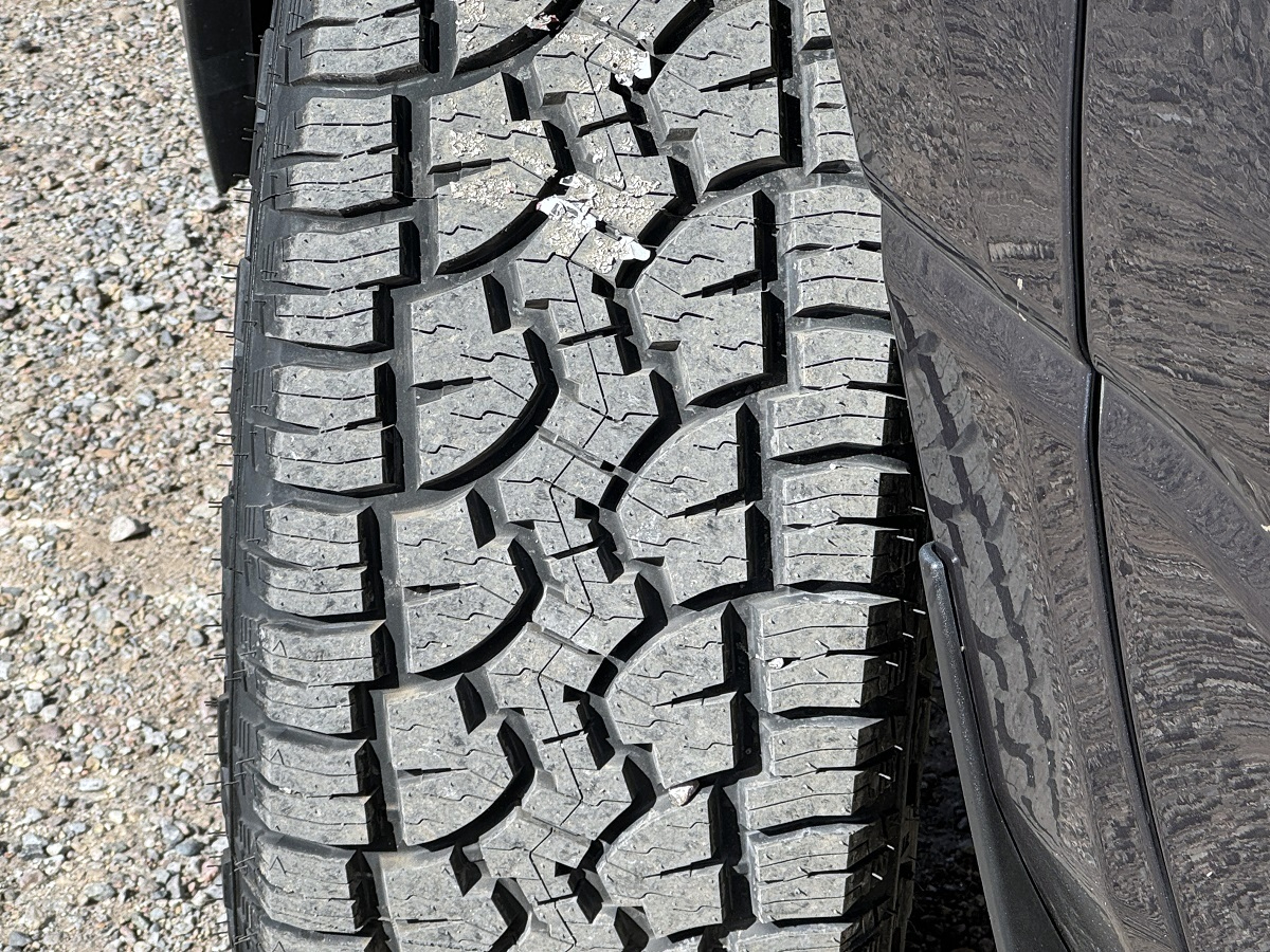 RAM 1500 Big Horn 4x4 Quad Cab 6'4" Box 2021