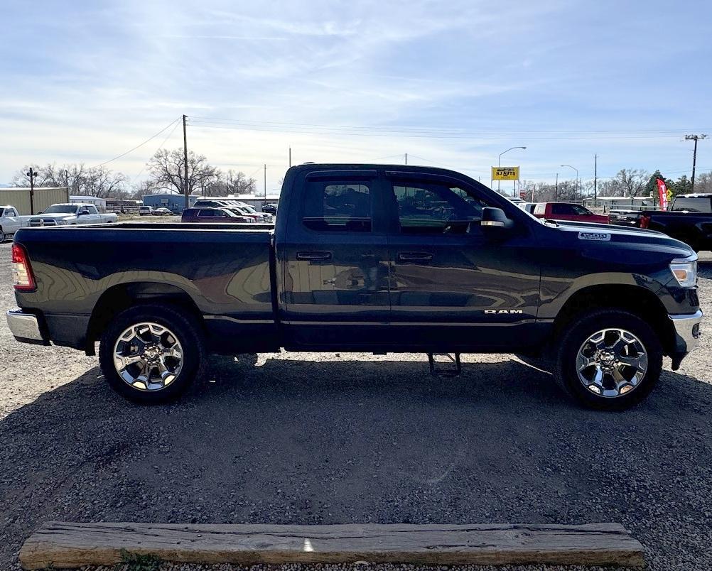 RAM 1500 Big Horn 4x4 Quad Cab 6'4" Box 2021